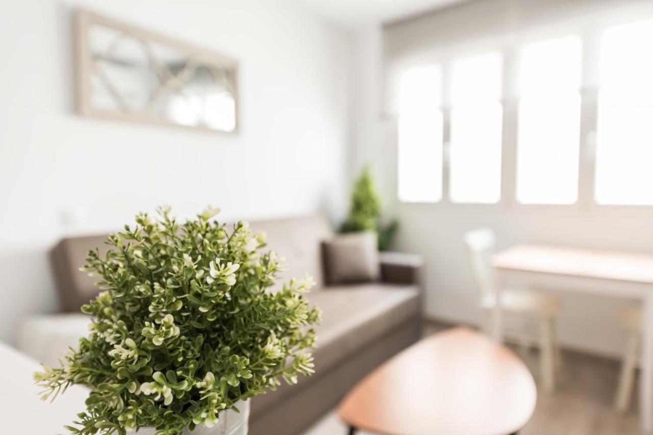 La Vivienda De Pedro Zerolo Apartment Madrid Luaran gambar
