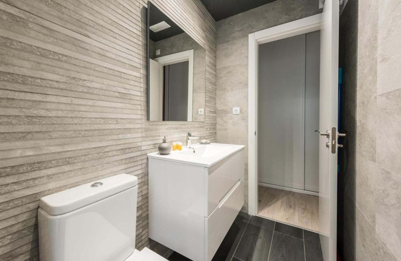 La Vivienda De Pedro Zerolo Apartment Madrid Luaran gambar